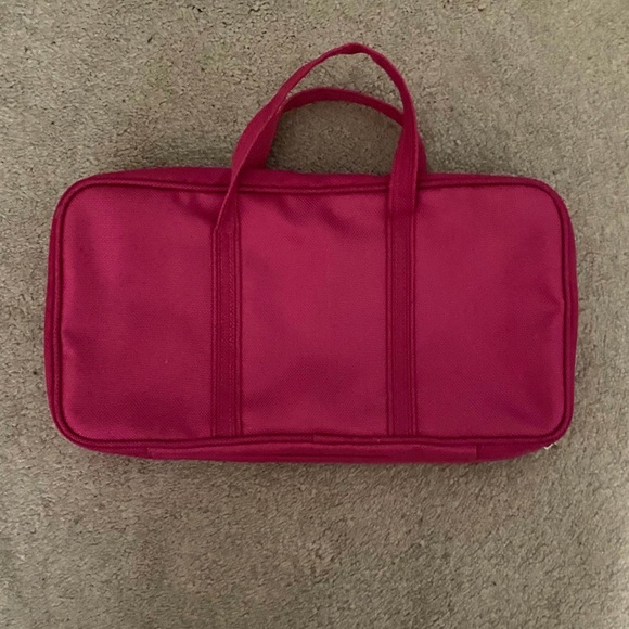 🌟Make-up Bag/Large Case🌟 - Picture 3 of 3